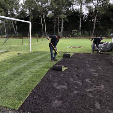 Terrain de sport à Lanton (33)